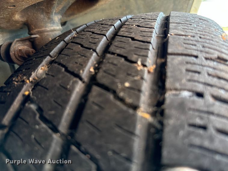 image for item NQ9704 2003 Dodge Caravan van