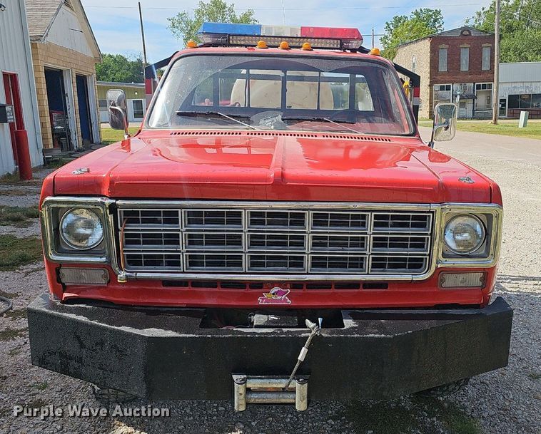 image for item NX9006 1978 Chevrolet 30 water truck