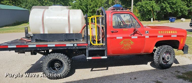 image for item NX9006 1978 Chevrolet 30 water truck