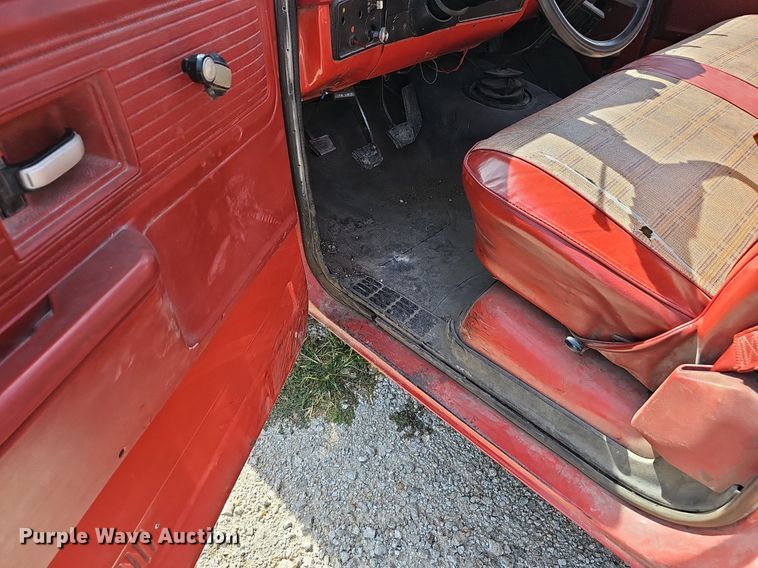 image for item NX9006 1978 Chevrolet 30 water truck