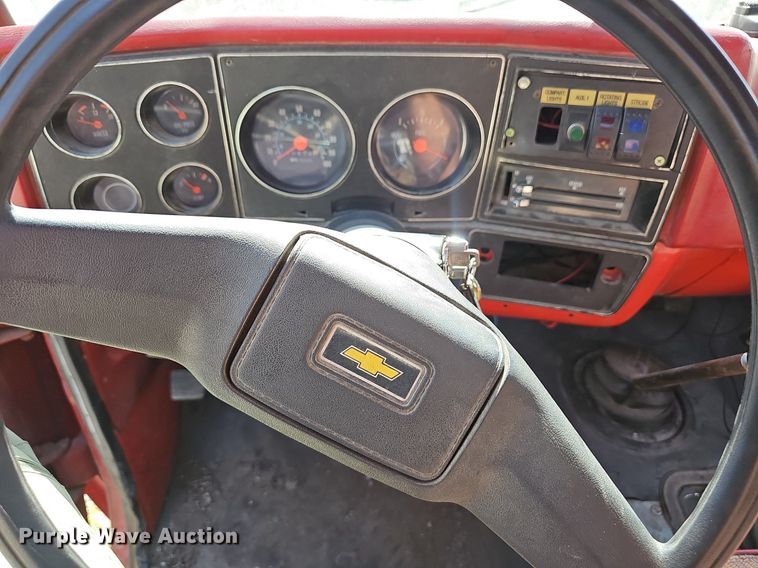 image for item NX9006 1978 Chevrolet 30 water truck