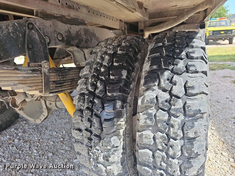 image for item NX9006 1978 Chevrolet 30 water truck