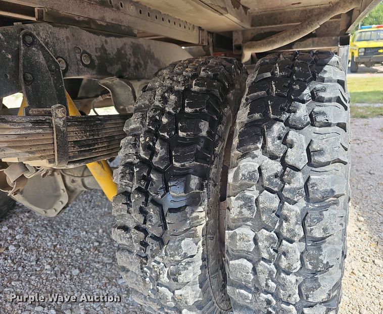 image for item NX9006 1978 Chevrolet 30 water truck