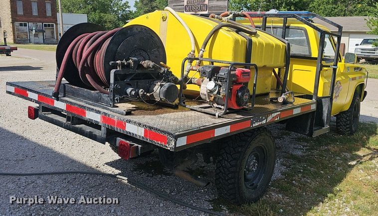 image for item NX9007 1986 Chevrolet 1 Ton flatbed truck