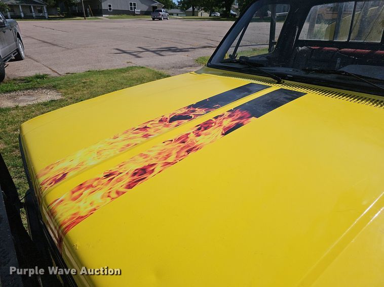 image for item NX9007 1986 Chevrolet 1 Ton flatbed truck