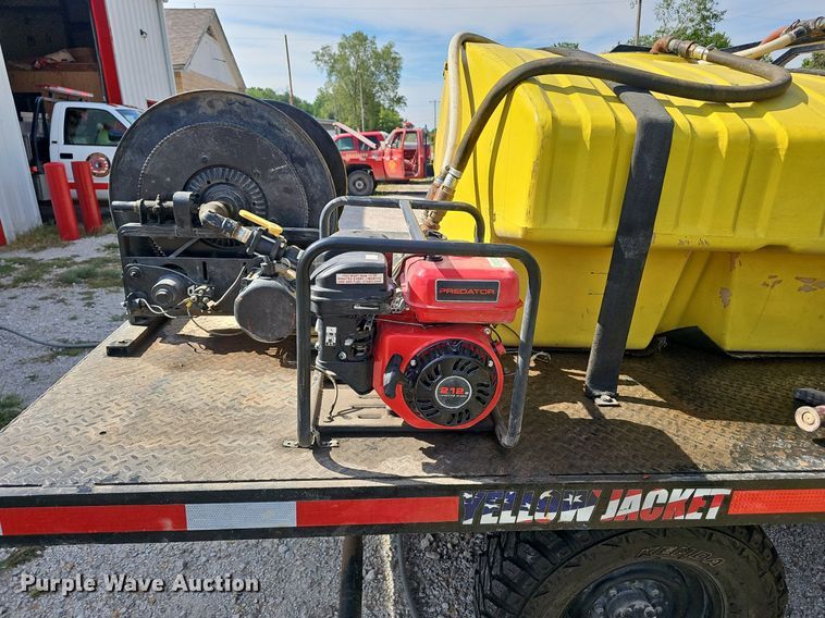 image for item NX9007 1986 Chevrolet 1 Ton flatbed truck