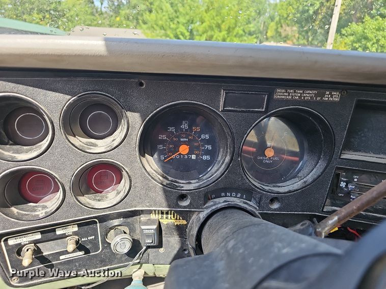 image for item NX9007 1986 Chevrolet 1 Ton flatbed truck