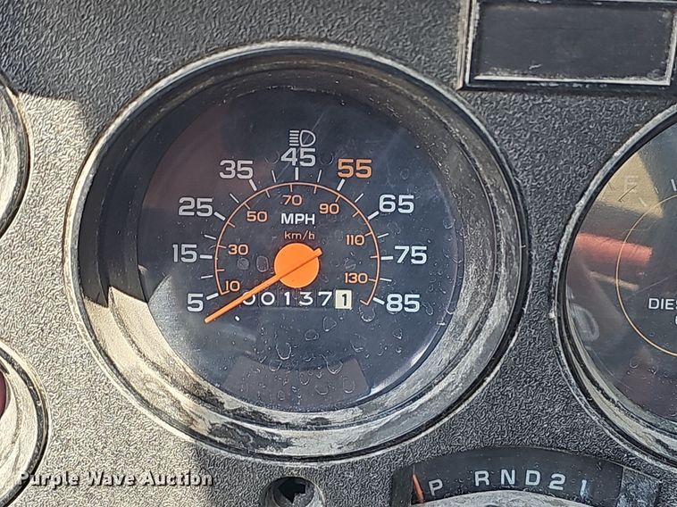 image for item NX9007 1986 Chevrolet 1 Ton flatbed truck