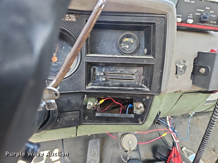 image for item NX9007 1986 Chevrolet 1 Ton flatbed truck