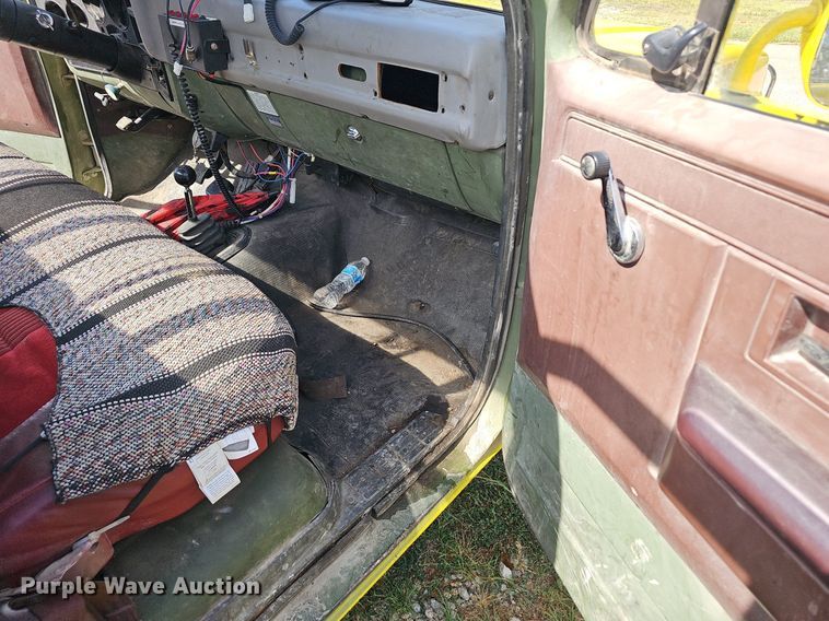 image for item NX9007 1986 Chevrolet 1 Ton flatbed truck