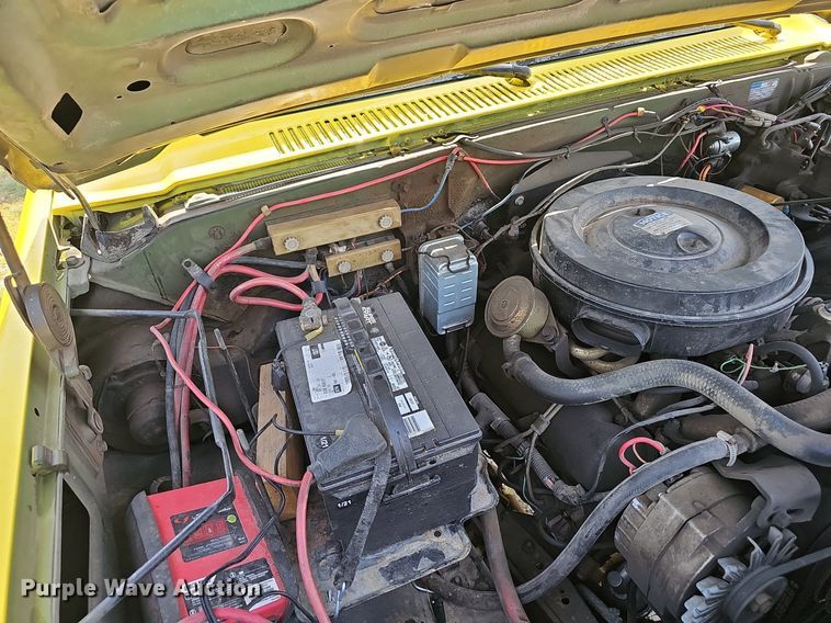 image for item NX9007 1986 Chevrolet 1 Ton flatbed truck