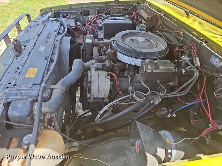 image for item NX9007 1986 Chevrolet 1 Ton flatbed truck