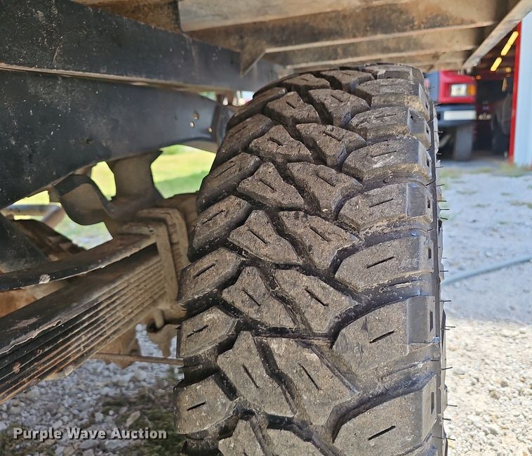 image for item NX9007 1986 Chevrolet 1 Ton flatbed truck