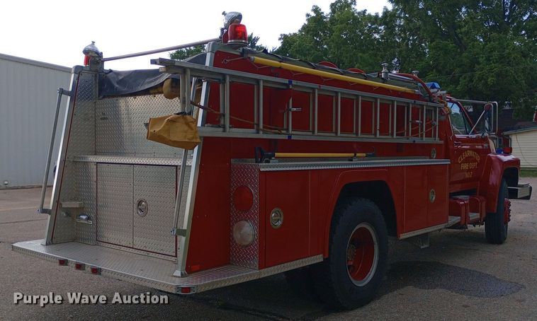 image for item NY9353 1984 Ford F700 pumper fire truck