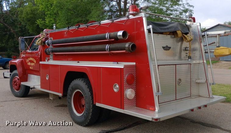 image for item NY9353 1984 Ford F700 pumper fire truck