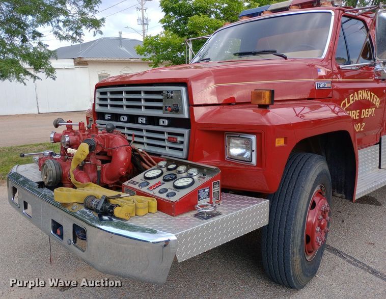 image for item NY9353 1984 Ford F700 pumper fire truck