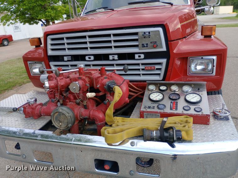 image for item NY9353 1984 Ford F700 pumper fire truck