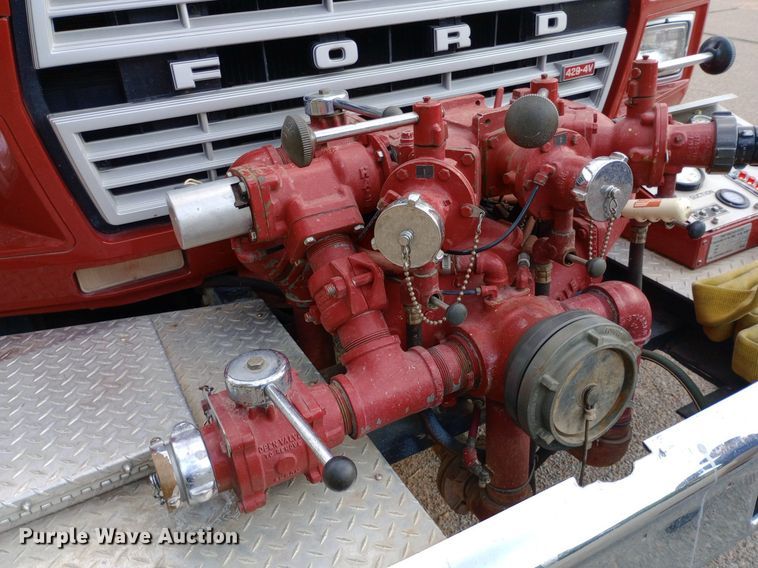 image for item NY9353 1984 Ford F700 pumper fire truck