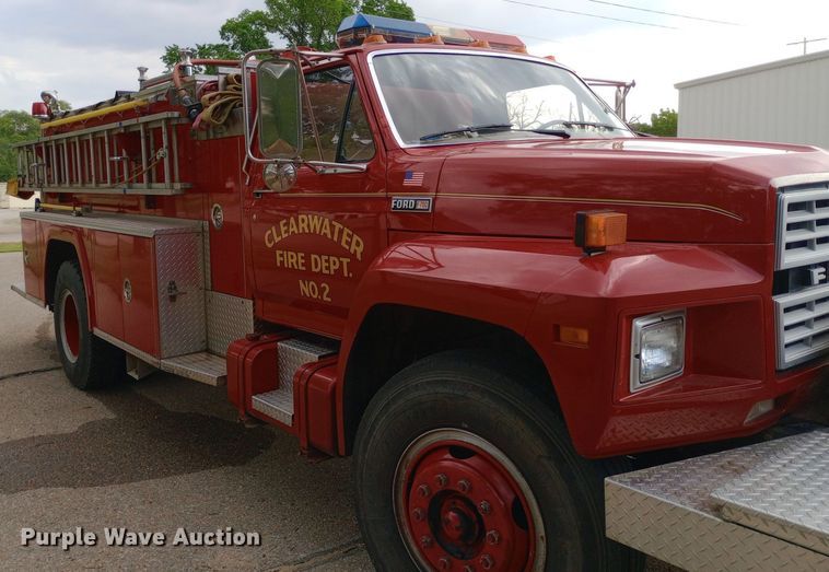 image for item NY9353 1984 Ford F700 pumper fire truck