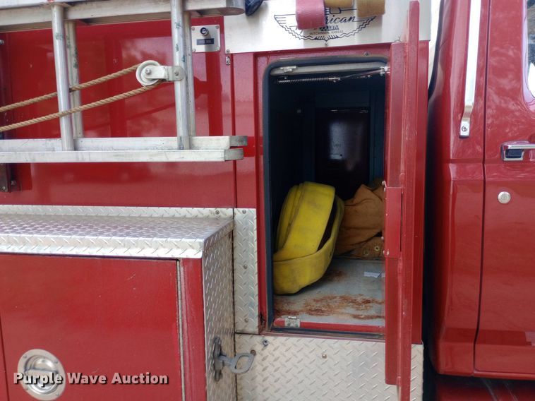 image for item NY9353 1984 Ford F700 pumper fire truck