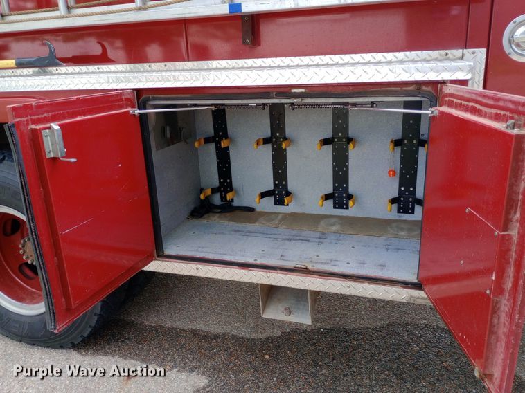 image for item NY9353 1984 Ford F700 pumper fire truck