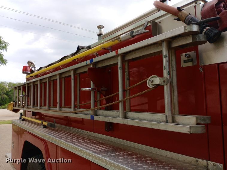 image for item NY9353 1984 Ford F700 pumper fire truck