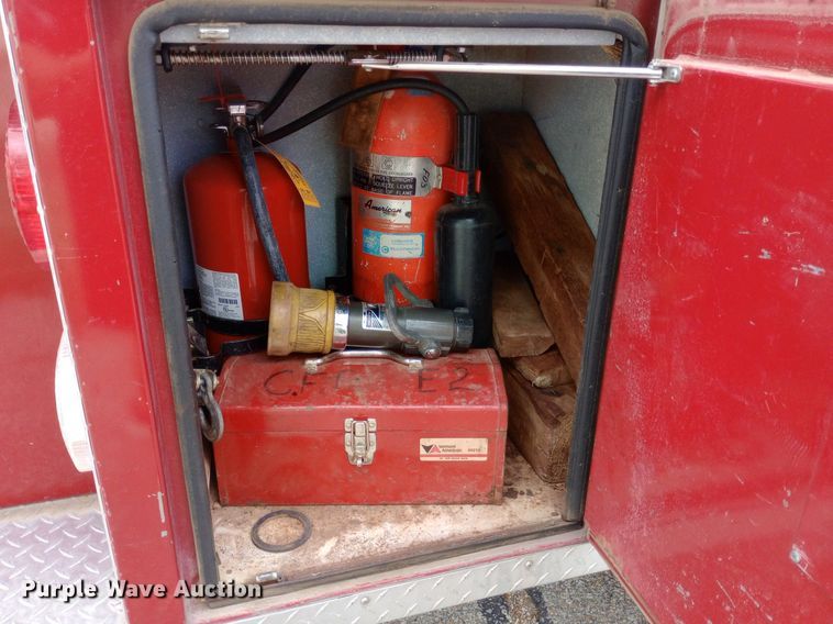 image for item NY9353 1984 Ford F700 pumper fire truck