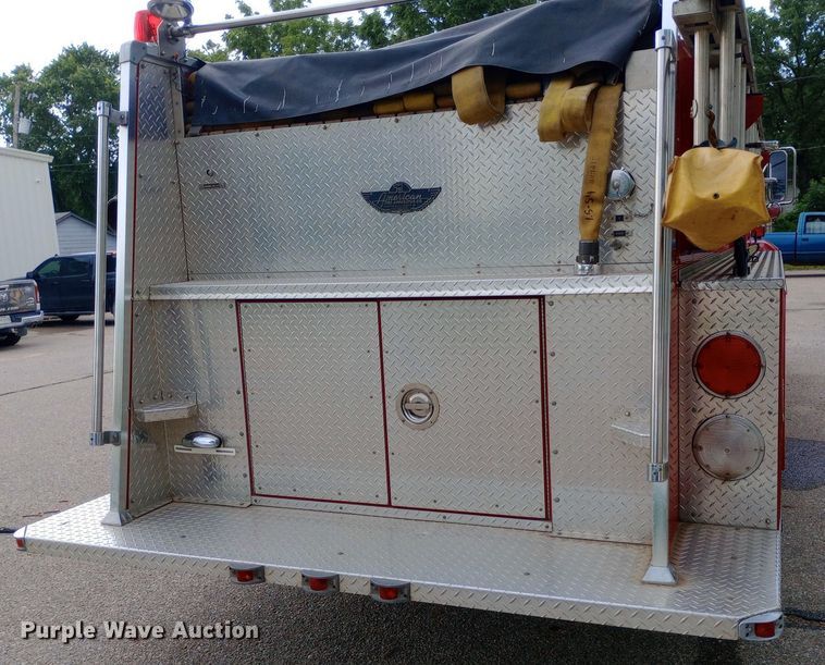 image for item NY9353 1984 Ford F700 pumper fire truck