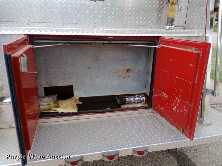 image for item NY9353 1984 Ford F700 pumper fire truck