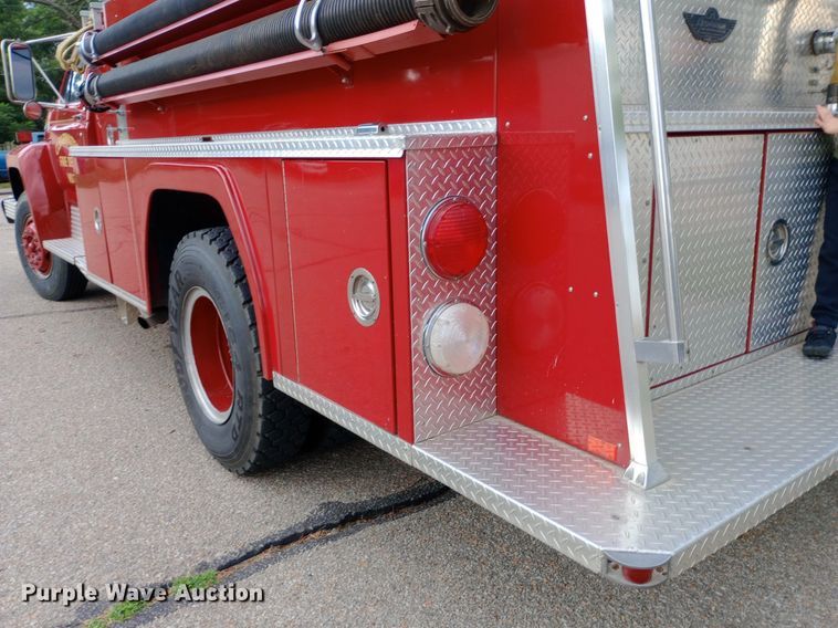 image for item NY9353 1984 Ford F700 pumper fire truck