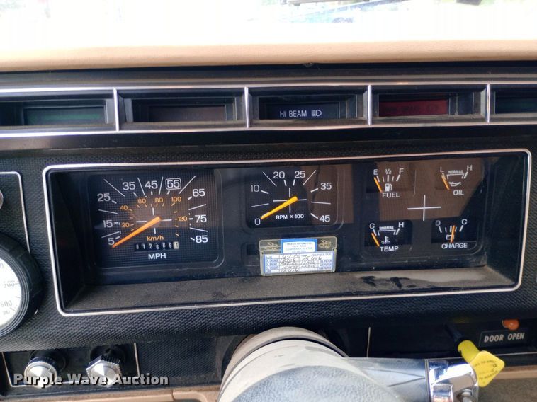 image for item NY9353 1984 Ford F700 pumper fire truck