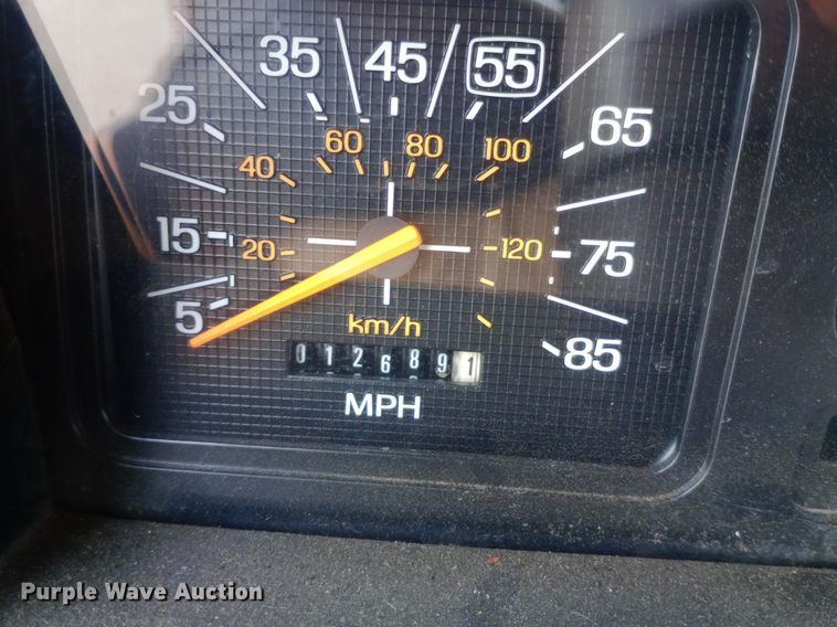 image for item NY9353 1984 Ford F700 pumper fire truck