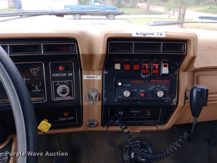 image for item NY9353 1984 Ford F700 pumper fire truck