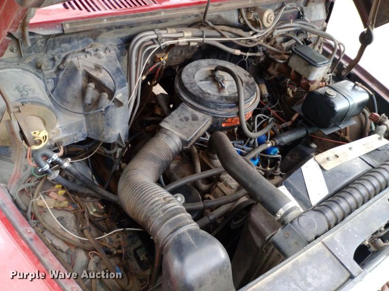 image for item NY9353 1984 Ford F700 pumper fire truck