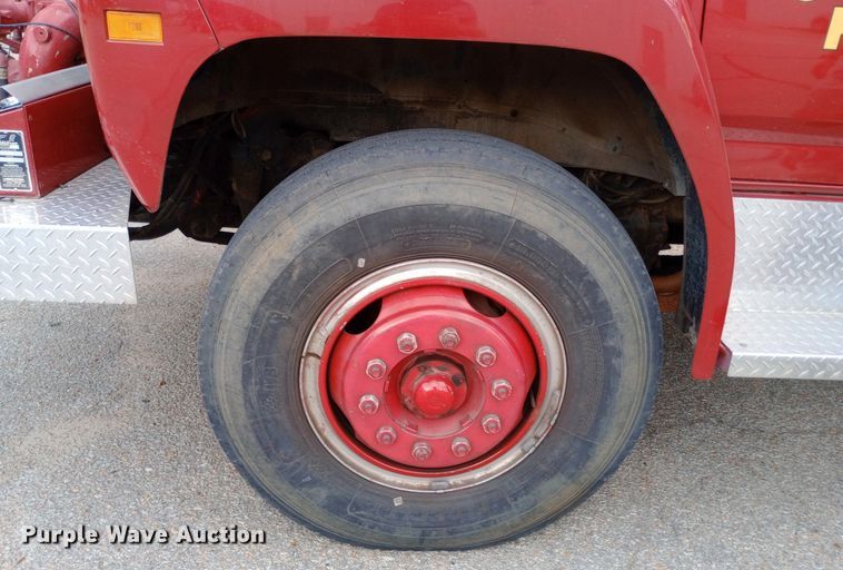 image for item NY9353 1984 Ford F700 pumper fire truck