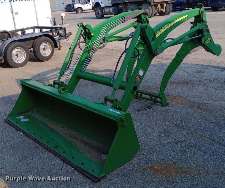 image for item NY9377 2011 John Deere 400CX loader