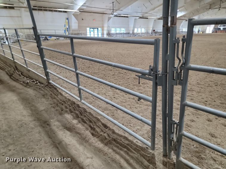 image for item NZ9895 Livestock panels