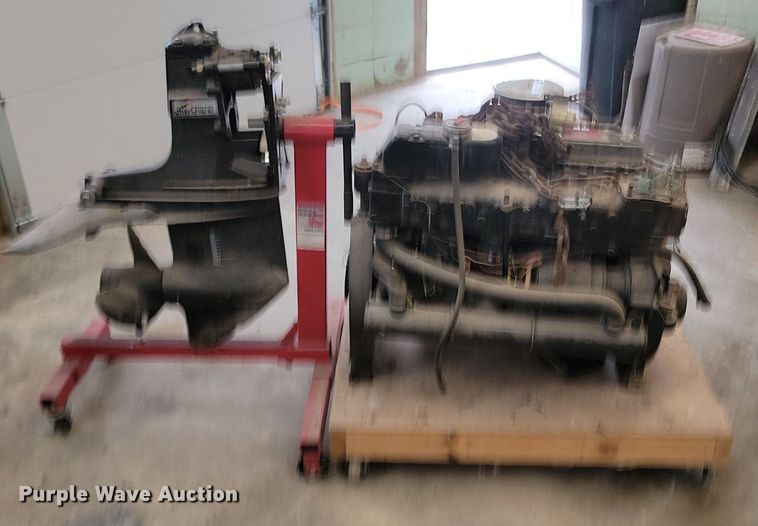 image for item OD9653 MerCruiser MCM470 engine