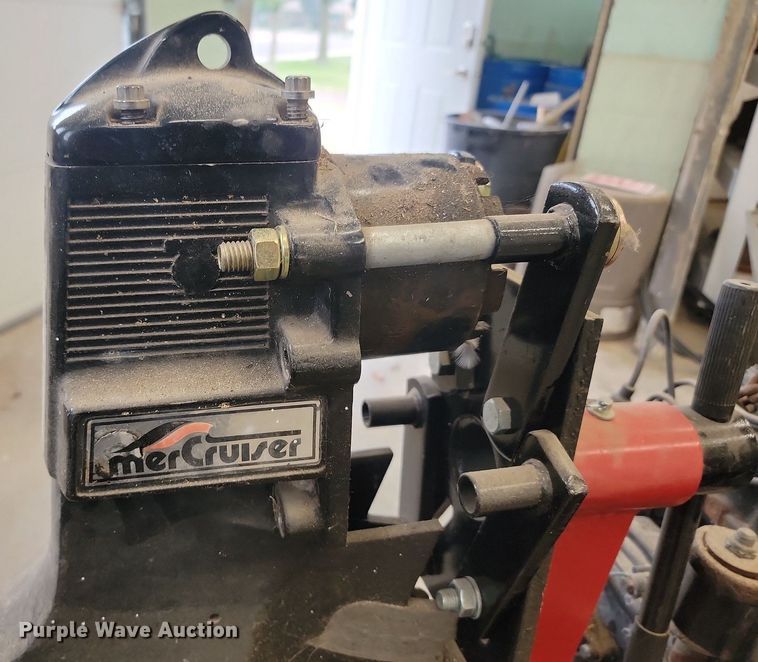 image for item OD9653 MerCruiser MCM470 engine