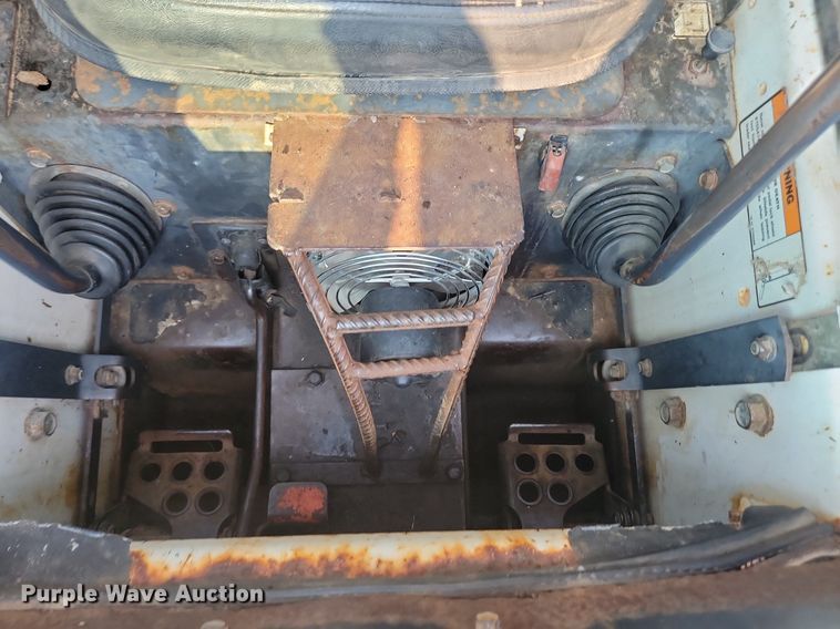 image for item OD9659 1992 Bobcat 7753 skid steer loader