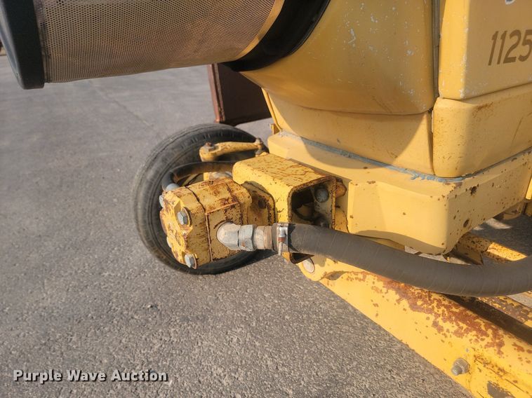 image for item OD9660 1991 Ford 7710 tractor