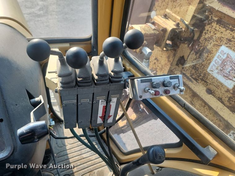 image for item OD9660 1991 Ford 7710 tractor