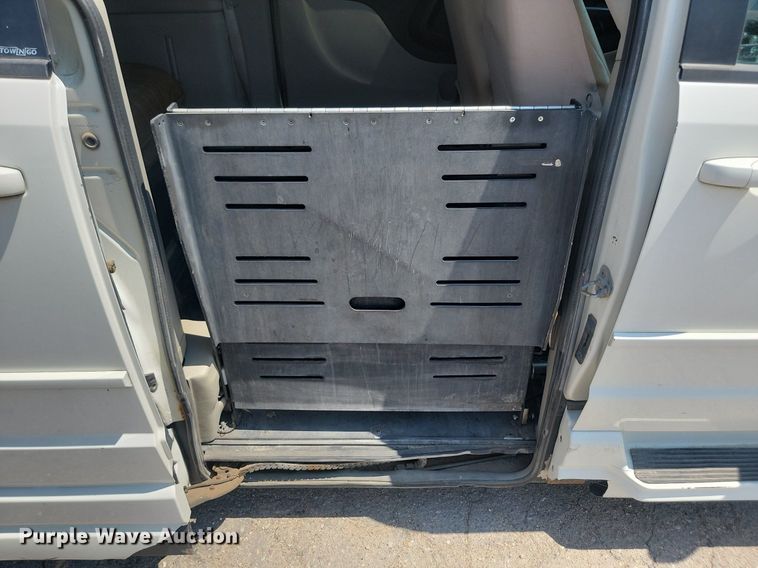 image for item OD9661 2012 Dodge Grand Caravan handicap accessible van