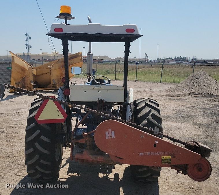 image for item OD9662 1971 Ford 2000 tractor