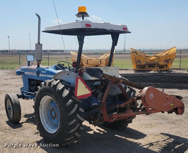 image for item OD9662 1971 Ford 2000 tractor