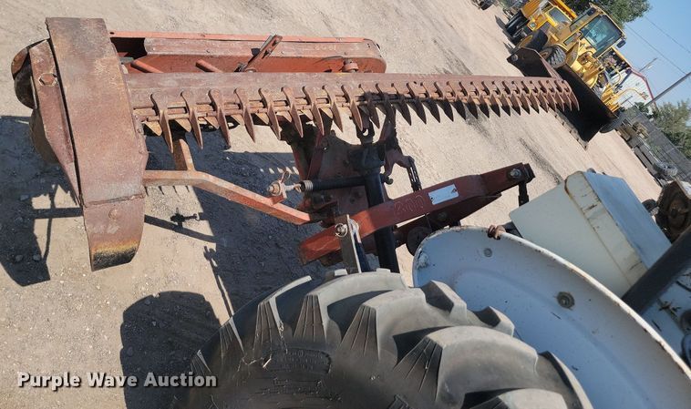 image for item OD9662 1971 Ford 2000 tractor