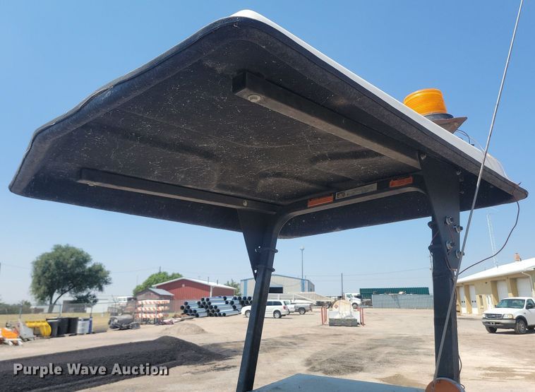 image for item OD9662 1971 Ford 2000 tractor