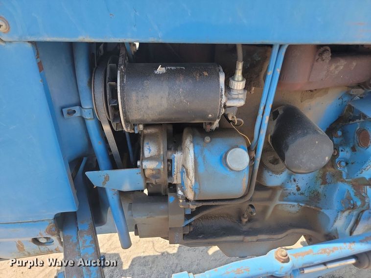 image for item OD9662 1971 Ford 2000 tractor