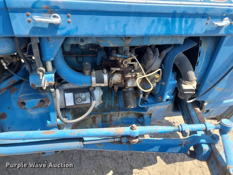 image for item OD9662 1971 Ford 2000 tractor