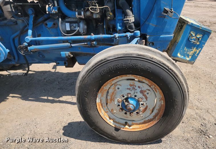 image for item OD9662 1971 Ford 2000 tractor